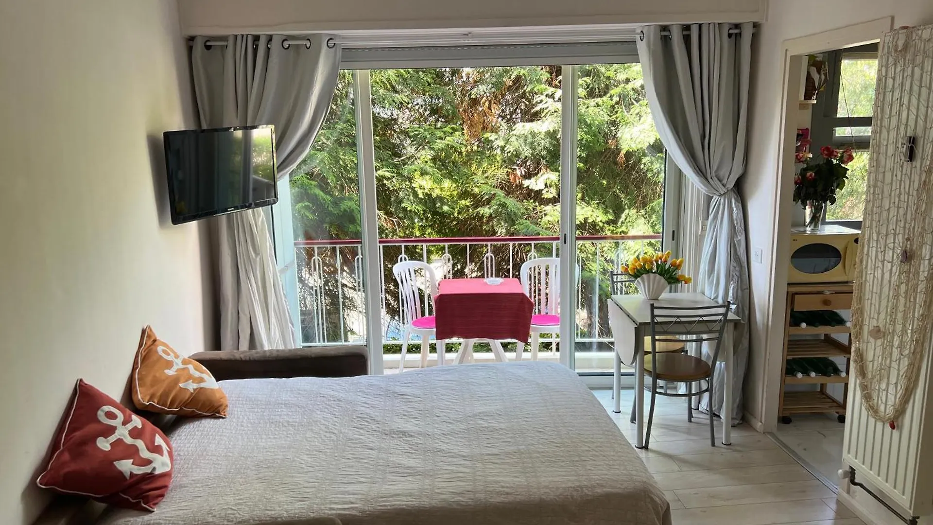 Cros De Cagnes, Apartment With The Best Location  Cagnes-sur-Mer
